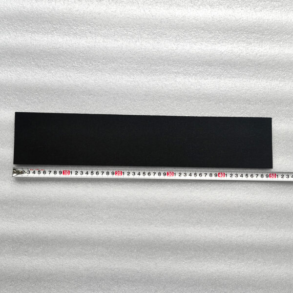 Filtro de carbono negro para filtração de líquidos e gases